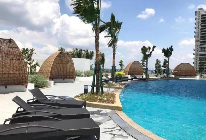 Almas Suites Poolview Netflix 100Mbps Bystay Нусаджайя Экстерьер фото