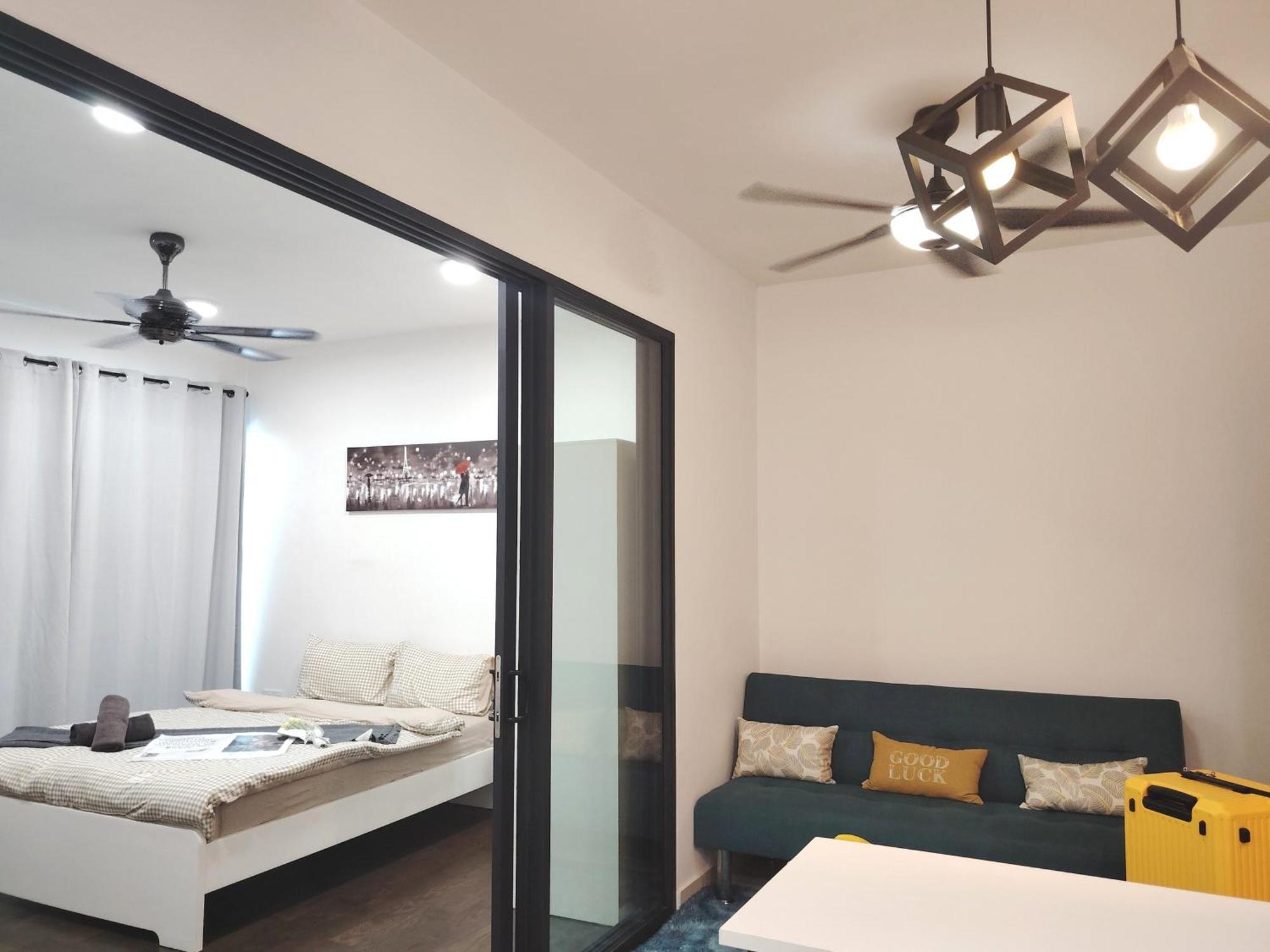 Almas Suites Poolview Netflix 100Mbps Bystay Нусаджайя Экстерьер фото